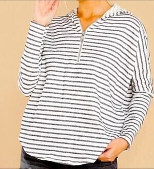 Jolie Grey Stripe Quarter Zip Hoodie Sz Small